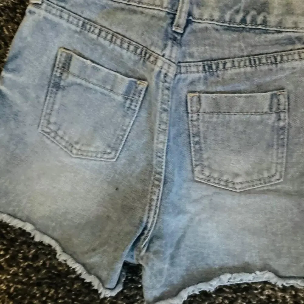 Nwt kids size 6 cotton on denim shorts